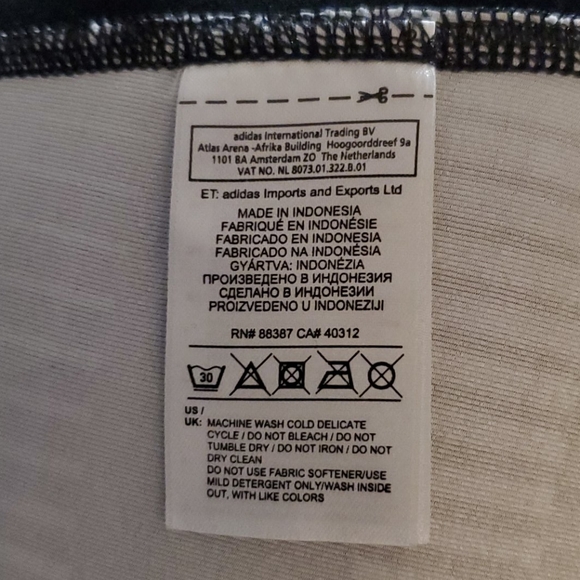 Adidas top - Picture 5 of 6